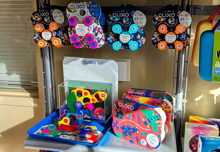 Clixo fidget magnetic building