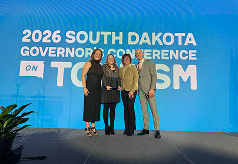 Lauren Dietz honored for hospitality at South Dakota Tourism Conference